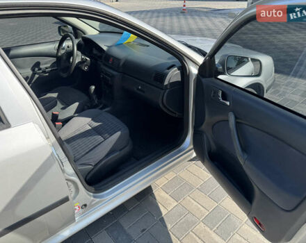 Сірий Шкода Октавія, об'ємом двигуна 1.6 л та пробігом 275 тис. км за 5200 $, фото 12 на Automoto.ua