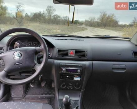 Серый Шкода Октавия, объемом двигателя 1.9 л и пробегом 336 тыс. км за 4750 $, фото 2 на Automoto.ua