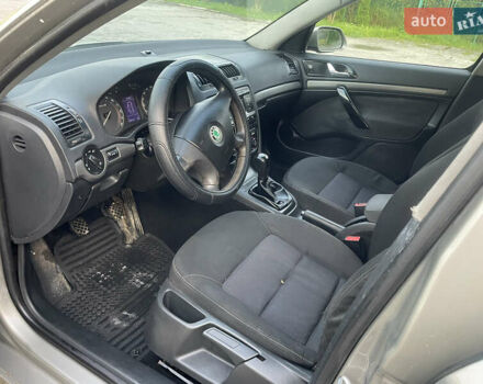 Сірий Шкода Октавія, об'ємом двигуна 1.97 л та пробігом 375 тис. км за 4500 $, фото 24 на Automoto.ua