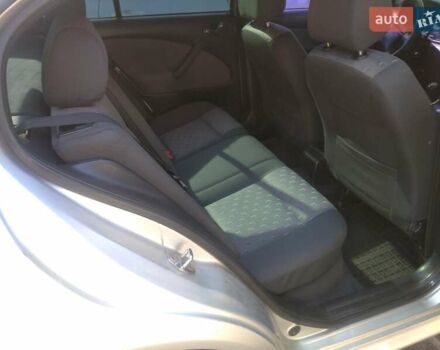 Серый Шкода Октавия, объемом двигателя 1.6 л и пробегом 350 тыс. км за 3700 $, фото 2 на Automoto.ua