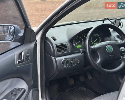 Сірий Шкода Октавія, об'ємом двигуна 1.6 л та пробігом 243 тис. км за 4250 $, фото 9 на Automoto.ua