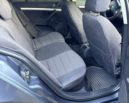 Серый Шкода Октавия, объемом двигателя 1.6 л и пробегом 230 тыс. км за 7200 $, фото 9 на Automoto.ua