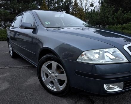 Серый Шкода Октавия, объемом двигателя 1.6 л и пробегом 130 тыс. км за 7300 $, фото 1 на Automoto.ua