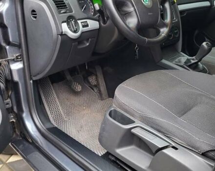 Серый Шкода Октавия, объемом двигателя 1.6 л и пробегом 111 тыс. км за 6000 $, фото 6 на Automoto.ua