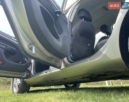 Серый Шкода Октавия, объемом двигателя 2 л и пробегом 247 тыс. км за 5300 $, фото 14 на Automoto.ua