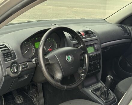 Шкода Октавия 2007 в Николаеве на Automoto.ua Серый Шкода Октавия, объемом двигателя 2 л и пробегом 295 тыс. км за 6199 $, фото 13 на Automoto.ua