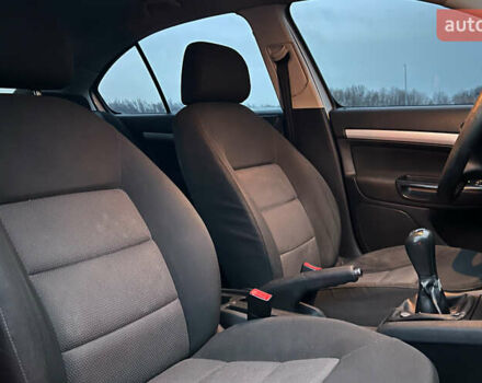 Серый Шкода Октавия, объемом двигателя 1.6 л и пробегом 250 тыс. км за 5850 $, фото 14 на Automoto.ua