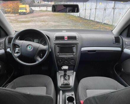 Серый Шкода Октавия, объемом двигателя 1.6 л и пробегом 330 тыс. км за 4950 $, фото 13 на Automoto.ua