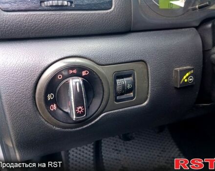 Сірий Шкода Октавія, об'ємом двигуна 1.6 л та пробігом 363 тис. км за 4800 $, фото 13 на Automoto.ua