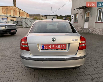 Серый Шкода Октавия, объемом двигателя 1.6 л и пробегом 257 тыс. км за 5800 $, фото 5 на Automoto.ua