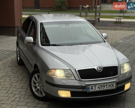 Сірий Шкода Октавія, об'ємом двигуна 2 л та пробігом 301 тис. км за 6150 $, фото 11 на Automoto.ua