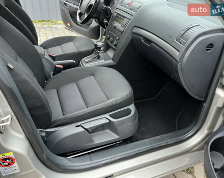 Серый Шкода Октавия, объемом двигателя 1.6 л и пробегом 234 тыс. км за 6999 $, фото 31 на Automoto.ua