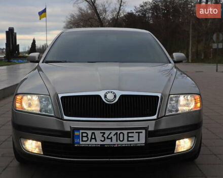 Сірий Шкода Октавія, об'ємом двигуна 1.6 л та пробігом 320 тис. км за 5999 $, фото 1 на Automoto.ua