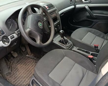 Серый Шкода Октавия, объемом двигателя 1.6 л и пробегом 260 тыс. км за 3000 $, фото 1 на Automoto.ua