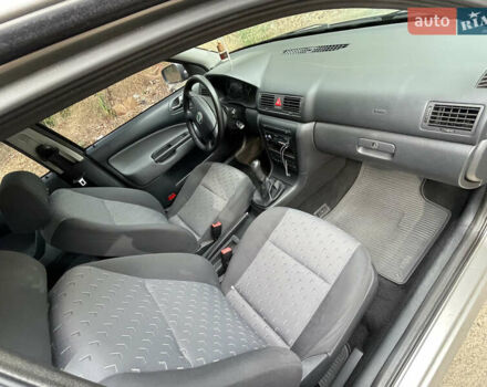 Серый Шкода Октавия, объемом двигателя 1.6 л и пробегом 260 тыс. км за 5600 $, фото 22 на Automoto.ua