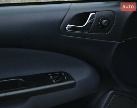 Сірий Шкода Октавія, об'ємом двигуна 1.6 л та пробігом 193 тис. км за 5999 $, фото 26 на Automoto.ua