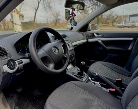 Серый Шкода Октавия, объемом двигателя 1.6 л и пробегом 203 тыс. км за 5000 $, фото 11 на Automoto.ua