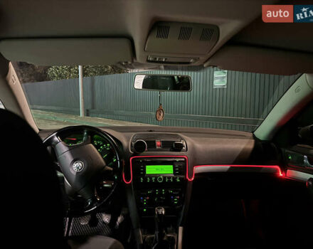 Сірий Шкода Октавія, об'ємом двигуна 1.6 л та пробігом 190 тис. км за 6750 $, фото 6 на Automoto.ua