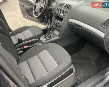 Серый Шкода Октавия, объемом двигателя 1.6 л и пробегом 120 тыс. км за 4800 $, фото 10 на Automoto.ua