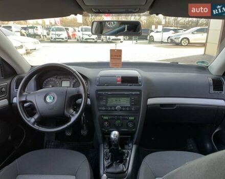 Серый Шкода Октавия, объемом двигателя 1.4 л и пробегом 239 тыс. км за 6755 $, фото 37 на Automoto.ua