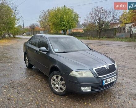 Сірий Шкода Октавія, об'ємом двигуна 2 л та пробігом 205 тис. км за 5499 $, фото 2 на Automoto.ua