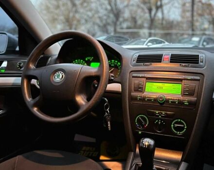 Серый Шкода Октавия, объемом двигателя 1.6 л и пробегом 250 тыс. км за 5850 $, фото 15 на Automoto.ua