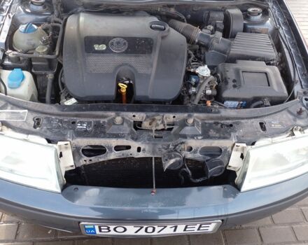 Серый Шкода Октавия, объемом двигателя 1.6 л и пробегом 223 тыс. км за 4550 $, фото 12 на Automoto.ua