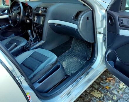 Серый Шкода Октавия, объемом двигателя 1.6 л и пробегом 245 тыс. км за 6000 $, фото 5 на Automoto.ua