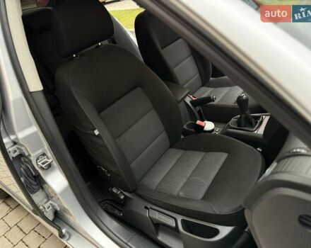 Сірий Шкода Октавія, об'ємом двигуна 2 л та пробігом 301 тис. км за 6150 $, фото 32 на Automoto.ua