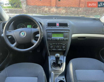 Серый Шкода Октавия, объемом двигателя 1.6 л и пробегом 250 тыс. км за 7300 $, фото 8 на Automoto.ua