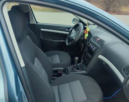 Серый Шкода Октавия, объемом двигателя 1.6 л и пробегом 252 тыс. км за 5200 $, фото 2 на Automoto.ua