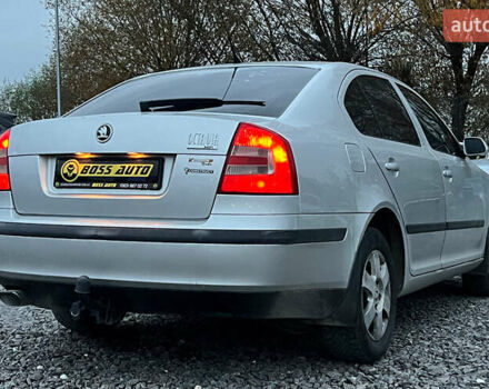 Серый Шкода Октавия, объемом двигателя 1.6 л и пробегом 250 тыс. км за 5850 $, фото 5 на Automoto.ua