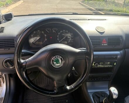 Серый Шкода Октавия, объемом двигателя 1.8 л и пробегом 230 тыс. км за 5500 $, фото 6 на Automoto.ua