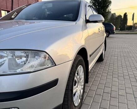 Серый Шкода Октавия, объемом двигателя 1.6 л и пробегом 215 тыс. км за 6500 $, фото 3 на Automoto.ua