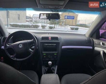 Сірий Шкода Октавія, об'ємом двигуна 1.6 л та пробігом 217 тис. км за 5999 $, фото 7 на Automoto.ua