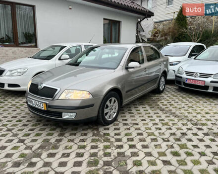 Серый Шкода Октавия, объемом двигателя 1.6 л и пробегом 234 тыс. км за 6999 $, фото 3 на Automoto.ua