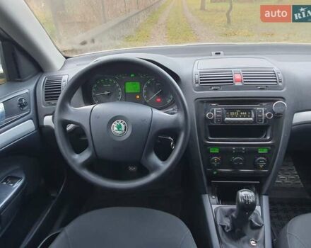 Серый Шкода Октавия, объемом двигателя 1.6 л и пробегом 240 тыс. км за 4850 $, фото 43 на Automoto.ua