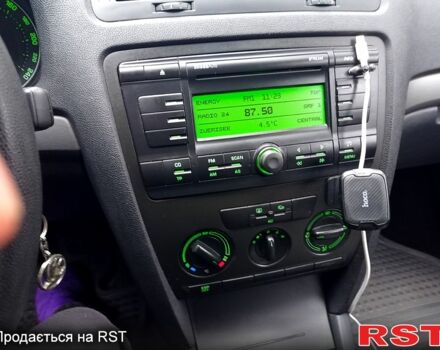 Серый Шкода Октавия, объемом двигателя 1.6 л и пробегом 234 тыс. км за 6000 $, фото 1 на Automoto.ua