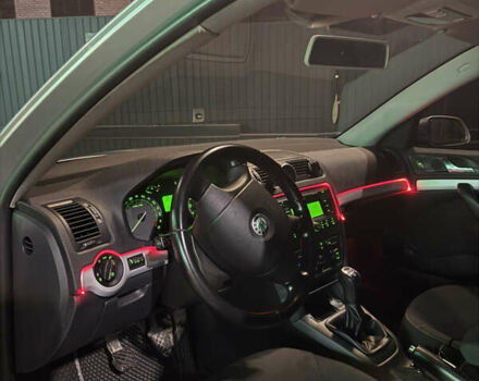 Сірий Шкода Октавія, об'ємом двигуна 1.6 л та пробігом 190 тис. км за 6750 $, фото 5 на Automoto.ua