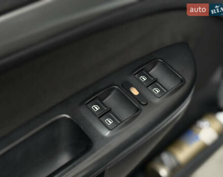 Сірий Шкода Октавія, об'ємом двигуна 2 л та пробігом 301 тис. км за 6150 $, фото 22 на Automoto.ua