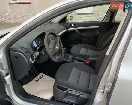 Серый Шкода Октавия, объемом двигателя 1.6 л и пробегом 257 тыс. км за 5800 $, фото 7 на Automoto.ua