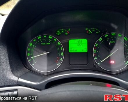 Серый Шкода Октавия, объемом двигателя 1.6 л и пробегом 234 тыс. км за 6000 $, фото 2 на Automoto.ua