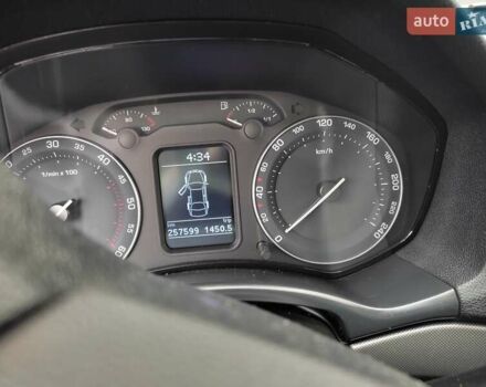 Серый Шкода Октавия, объемом двигателя 2 л и пробегом 258 тыс. км за 7800 $, фото 13 на Automoto.ua