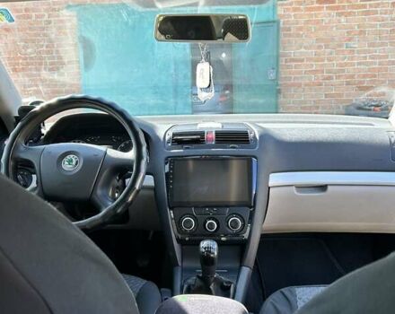 Серый Шкода Октавия, объемом двигателя 1.8 л и пробегом 270 тыс. км за 6300 $, фото 3 на Automoto.ua