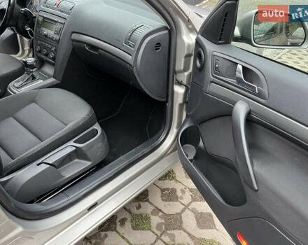 Серый Шкода Октавия, объемом двигателя 1.6 л и пробегом 234 тыс. км за 6999 $, фото 30 на Automoto.ua
