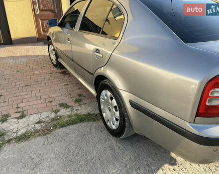Серый Шкода Октавия, объемом двигателя 1.6 л и пробегом 260 тыс. км за 5600 $, фото 2 на Automoto.ua