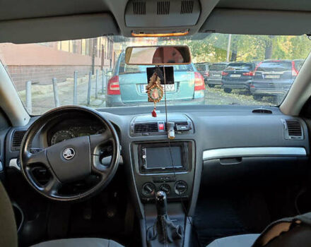 Серый Шкода Октавия, объемом двигателя 1.6 л и пробегом 245 тыс. км за 6000 $, фото 5 на Automoto.ua