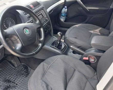 Сірий Шкода Октавія, об'ємом двигуна 1.6 л та пробігом 313 тис. км за 4600 $, фото 2 на Automoto.ua