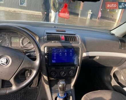Сірий Шкода Октавія, об'ємом двигуна 1.6 л та пробігом 330 тис. км за 5500 $, фото 2 на Automoto.ua