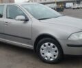 Серый Шкода Октавия, объемом двигателя 1.6 л и пробегом 297 тыс. км за 5400 $, фото 1 на Automoto.ua